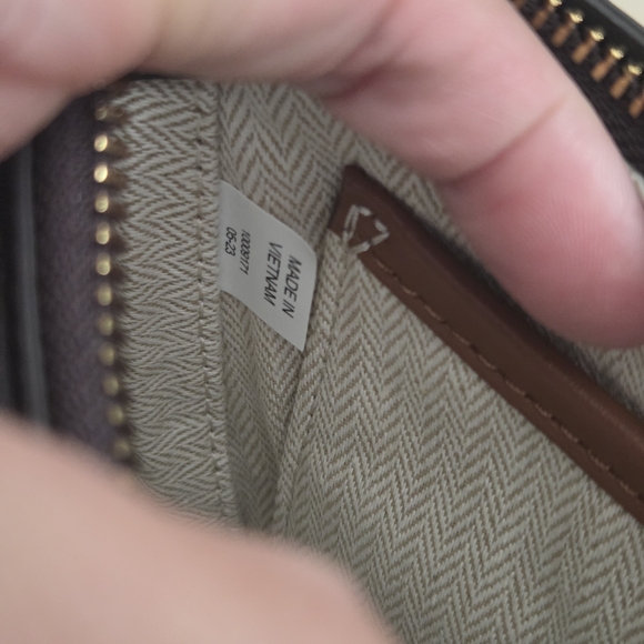 Tory Burch Emerson Grommet Convertible Shoulder Bag - Picture 8 of 8